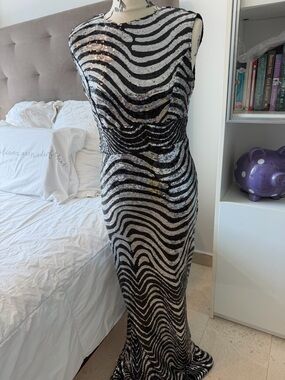 Black & Silver Sequin Wave Maxi Dress -